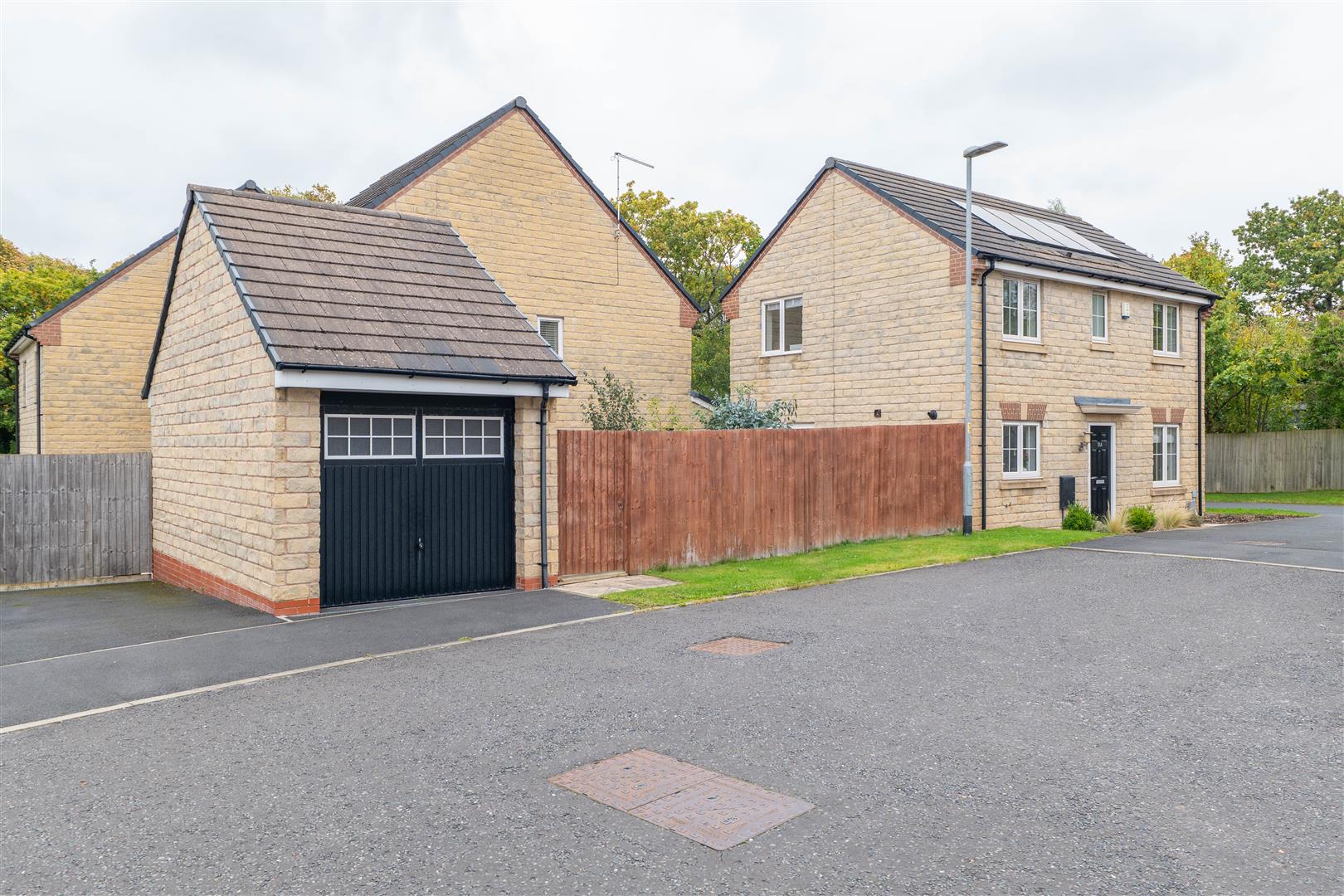 Oak Leaf Drive, Preston
